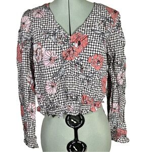 Candies Floral and geometric crop top long sleeve medium